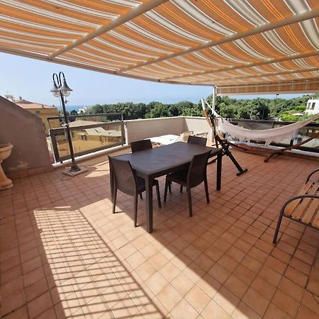 Terrazza A Nettuno E Chiesa Giubilare Santa Maria Goretti Extérieur photo