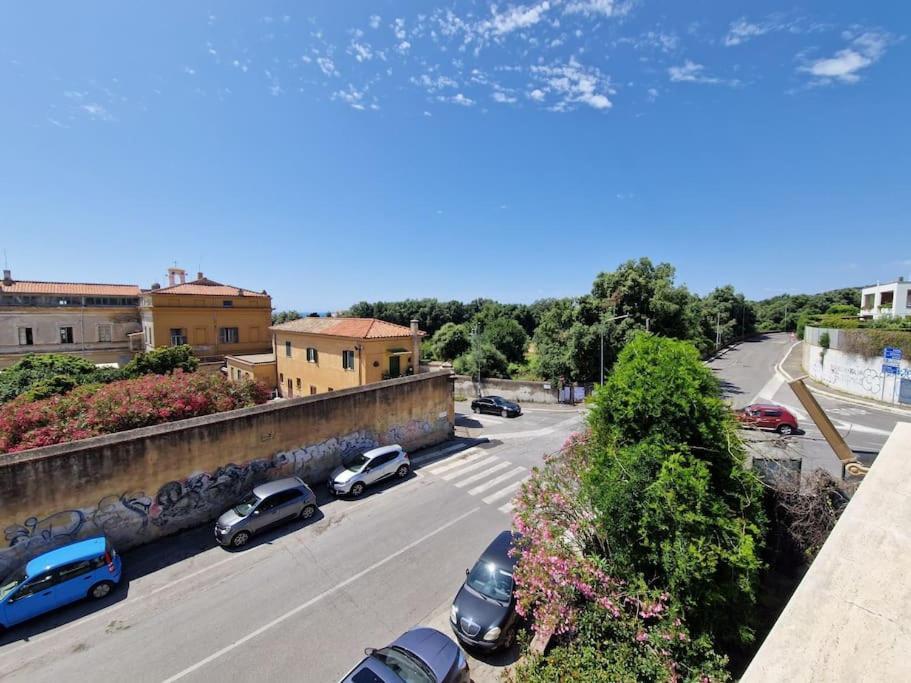 Terrazza A Nettuno E Chiesa Giubilare Santa Maria Goretti Extérieur photo